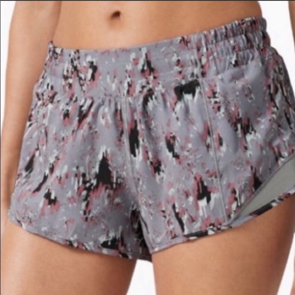 Lululemon Hotty Hot Short 12 NWT Floral Multi Grey